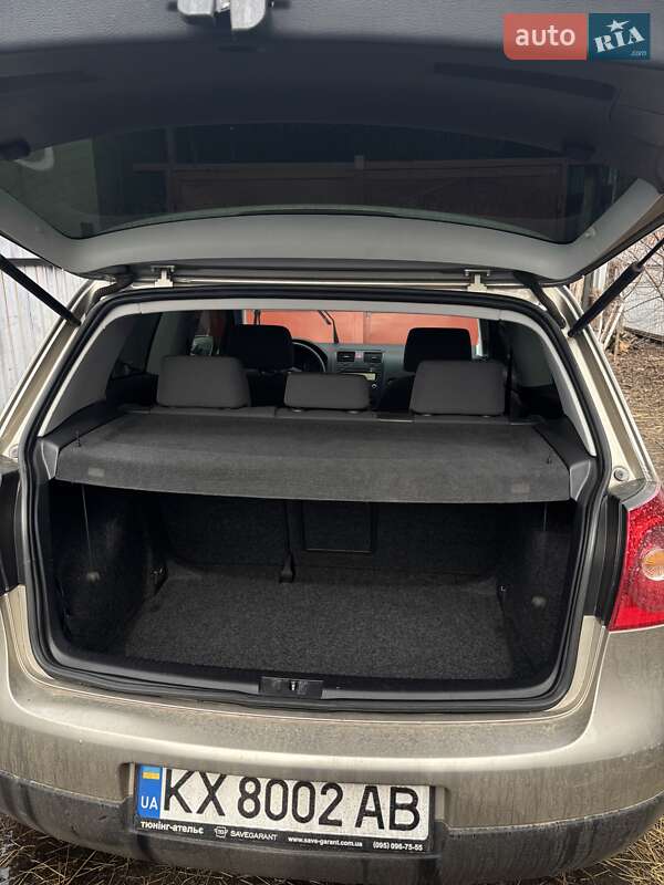 Volkswagen Golf 2004