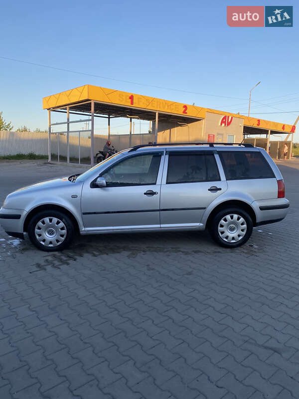 Volkswagen Golf 2001