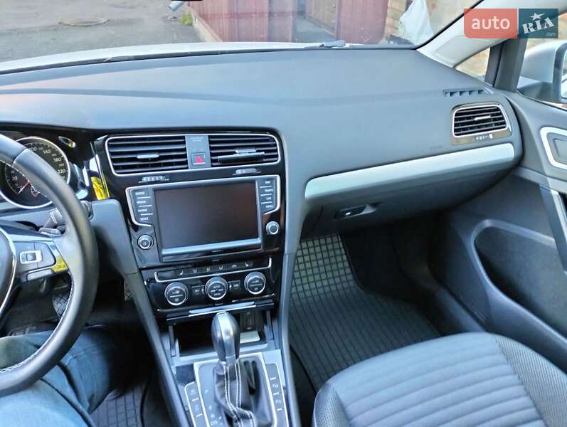 Універсал Volkswagen Golf 2014 в Луцьку