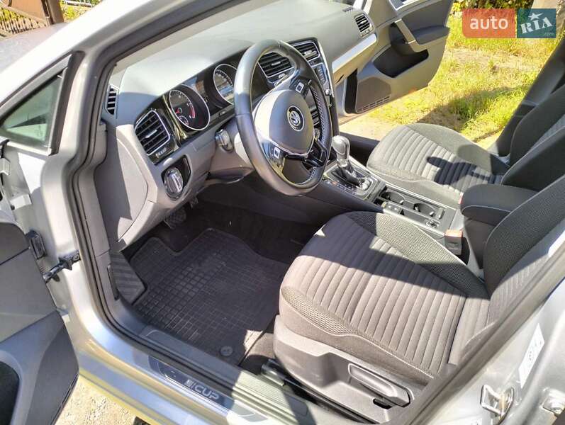 Універсал Volkswagen Golf 2014 в Луцьку