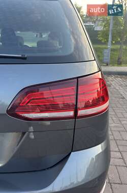 Универсал Volkswagen Golf 2018 в 