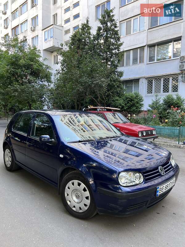 Хетчбек Volkswagen Golf 2003 в Одесі