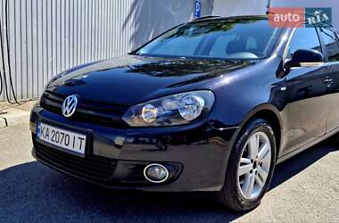 Універсал Volkswagen Golf 2012 в Києві