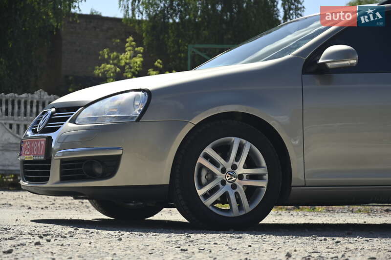 Універсал Volkswagen Golf 2008 в Бердичеві