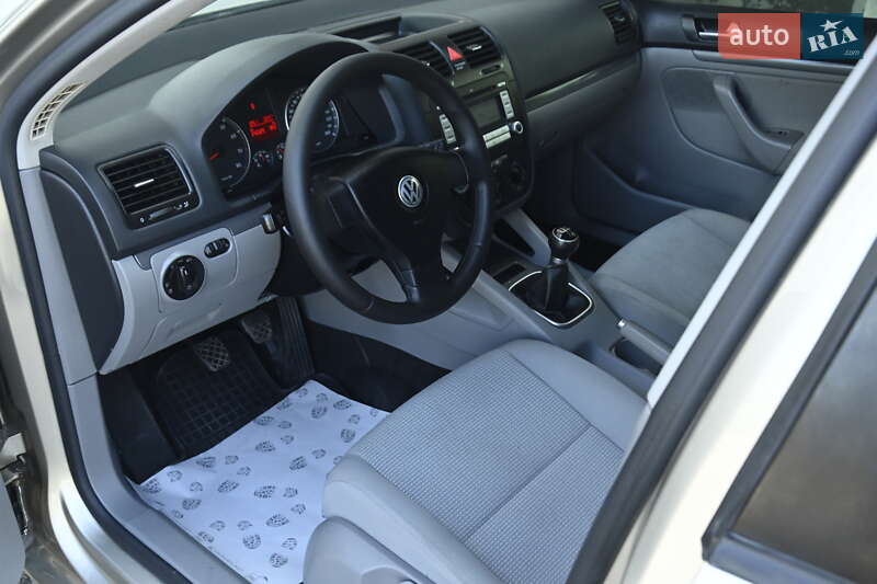 Універсал Volkswagen Golf 2008 в Бердичеві