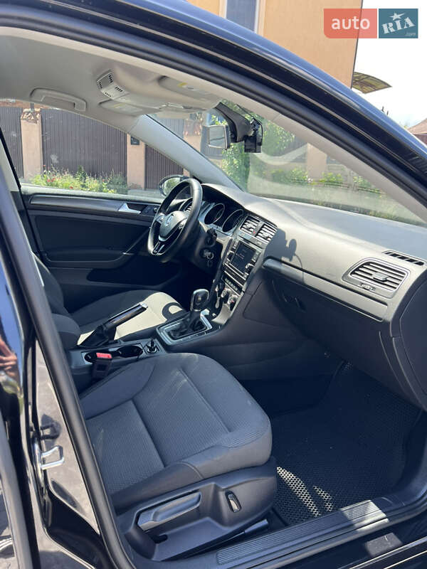 Универсал Volkswagen Golf 2019 в Львове