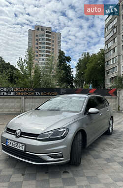 Универсал Volkswagen Golf 2018 в Хмельницком