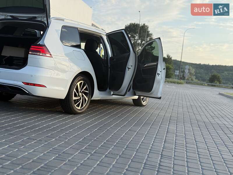 Універсал Volkswagen Golf 2018 в Києві