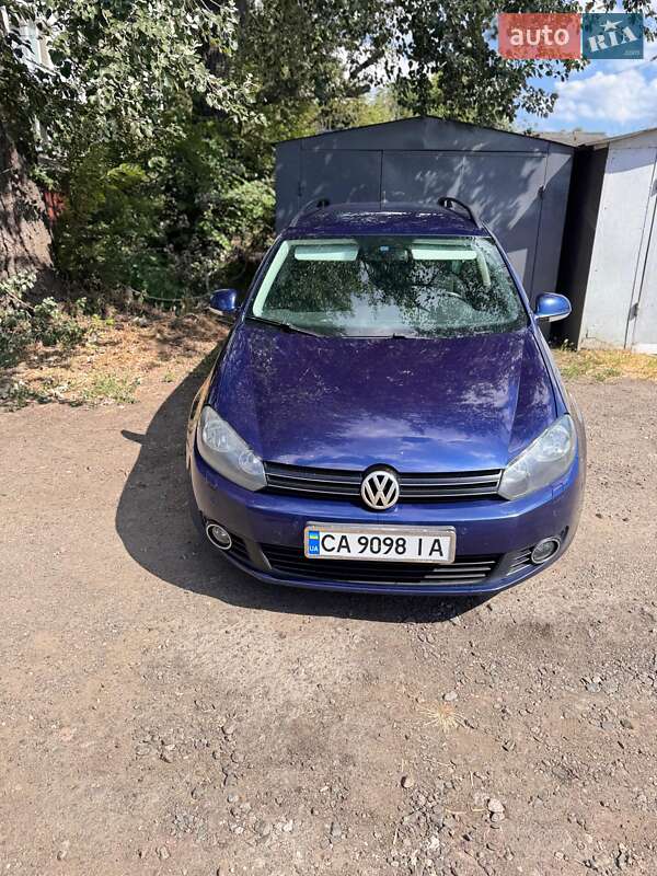 Універсал Volkswagen Golf 2010 в Умані