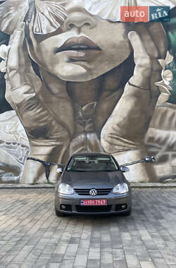 Хэтчбек Volkswagen Golf 2006 в Ахтырке