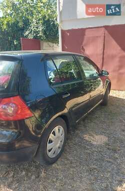 Хетчбек Volkswagen Golf 2004 в 