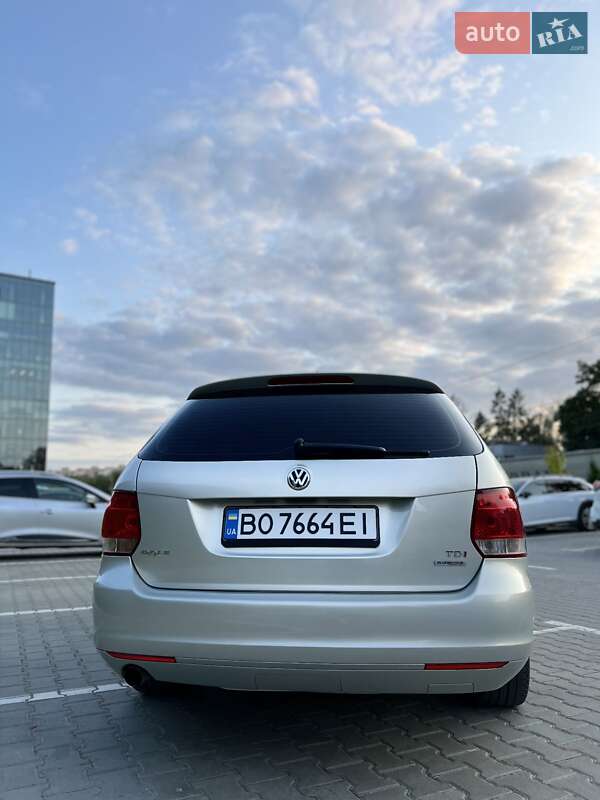Универсал Volkswagen Golf 2010 в Тернополе