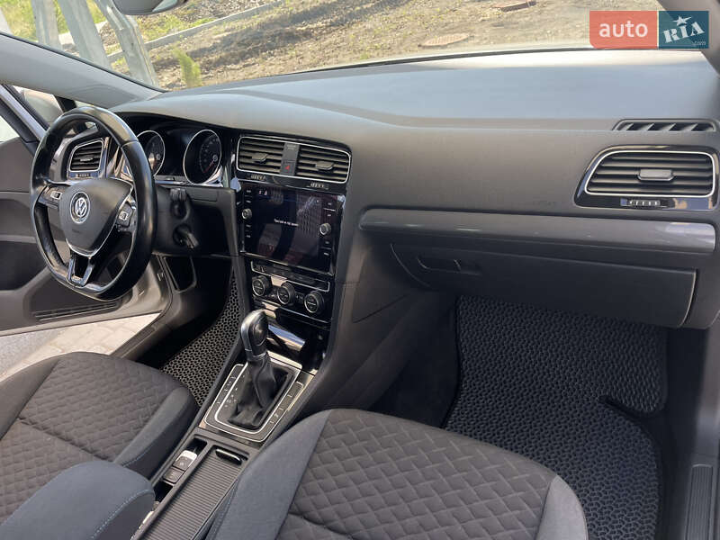 Универсал Volkswagen Golf 2018 в Тернополе