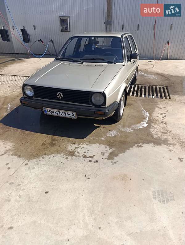 Хэтчбек Volkswagen Golf 1986 в 