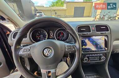 Універсал Volkswagen Golf 2010 в 