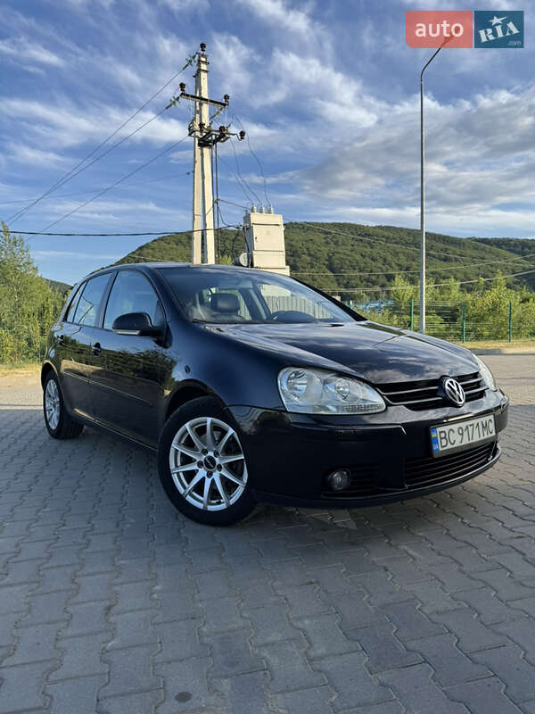 Volkswagen Golf 2004