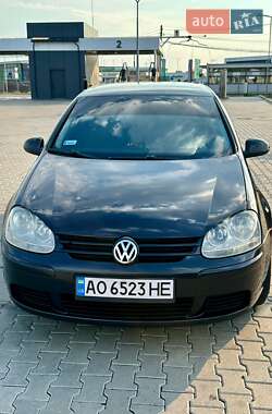 Хетчбек Volkswagen Golf 2006 в Мукачевому