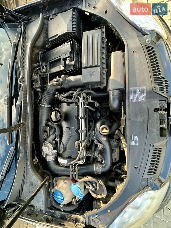 Хетчбек Volkswagen Golf 2006 в Мукачевому