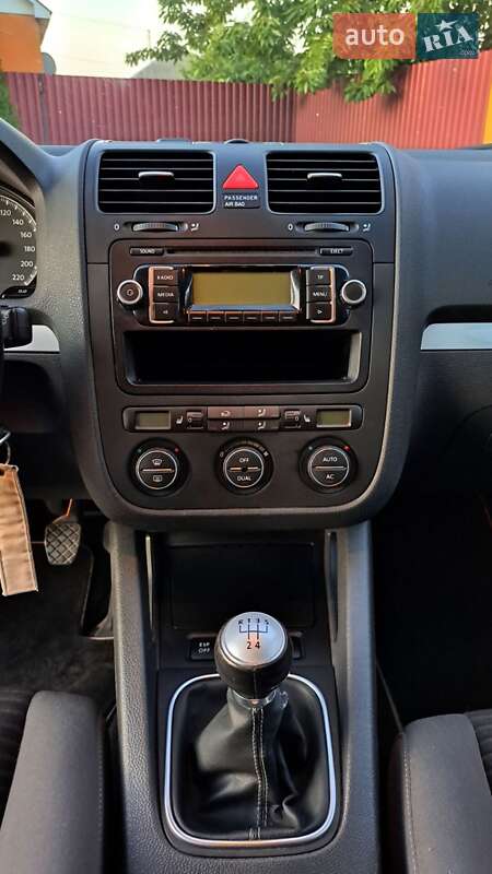 Хэтчбек Volkswagen Golf 2008 в Мукачево