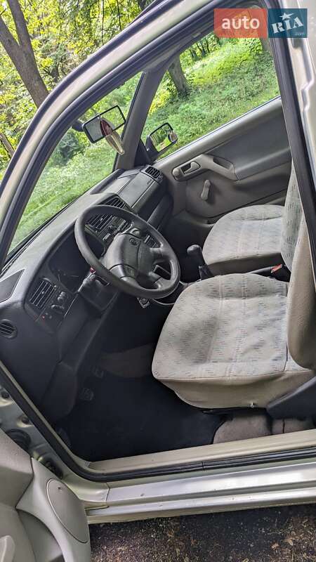 Хэтчбек Volkswagen Golf 1997 в Рогатине