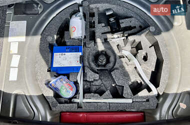 Хэтчбек Volkswagen Golf 2009 в 