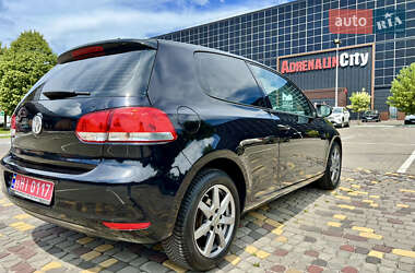 Хэтчбек Volkswagen Golf 2009 в 