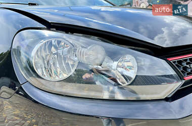 Хэтчбек Volkswagen Golf 2009 в 