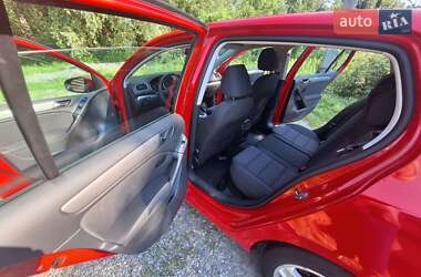 Хетчбек Volkswagen Golf 2011 в 