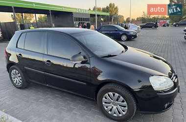 Хетчбек Volkswagen Golf 2009 в 
