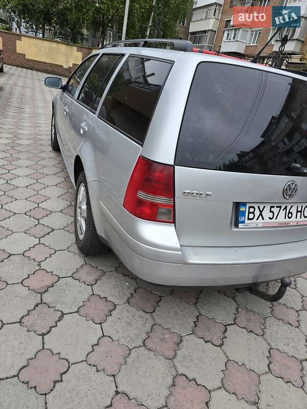 Volkswagen Golf 2004