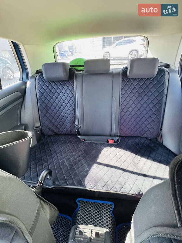 Хетчбек Volkswagen Golf 2012 в Одесі