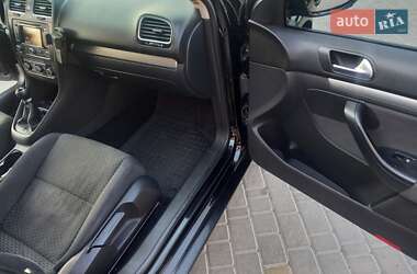Універсал Volkswagen Golf 2009 в 