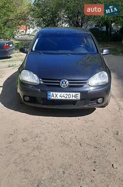 Хэтчбек Volkswagen Golf 2006 в Славянске