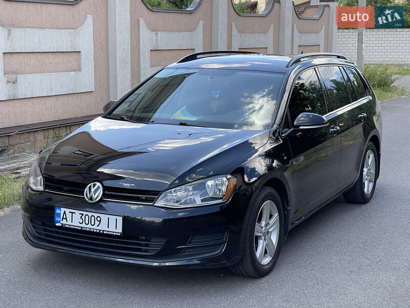 Универсал Volkswagen Golf 2015 в Киеве