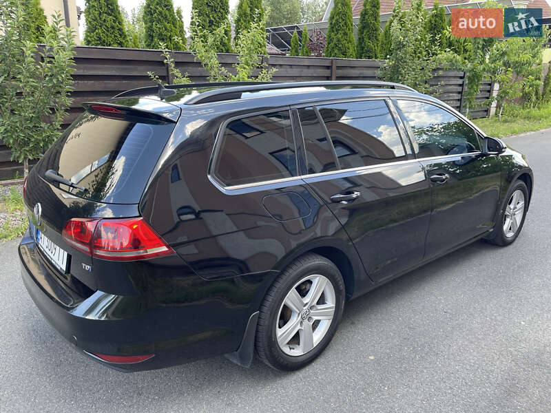Универсал Volkswagen Golf 2015 в Киеве