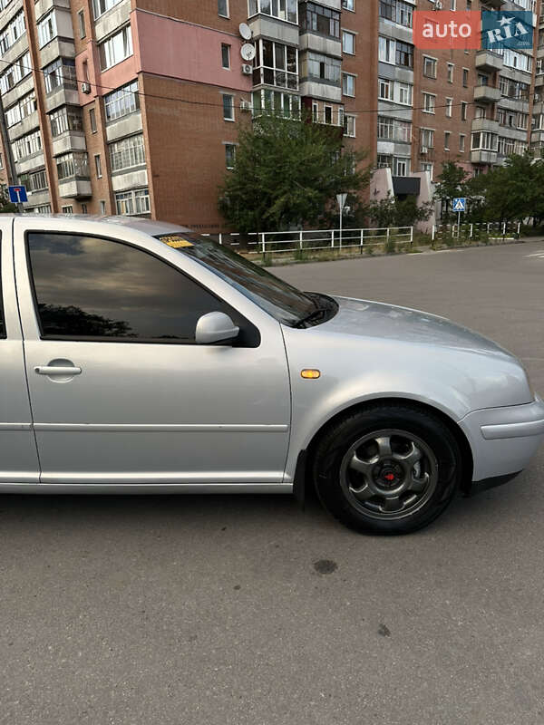 Хэтчбек Volkswagen Golf 1998 в Полтаве