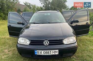 Универсал Volkswagen Golf 2002 в Дунаевцах