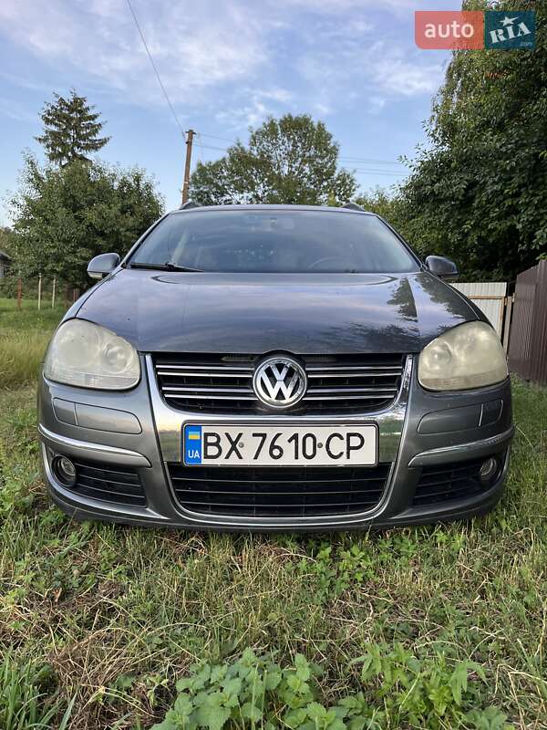Универсал Volkswagen Golf 2008 в Нетешине