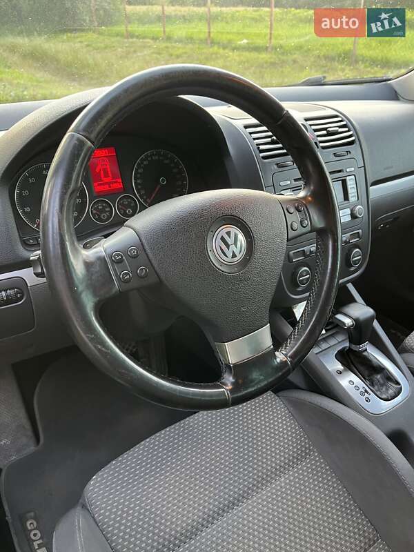 Универсал Volkswagen Golf 2008 в Нетешине