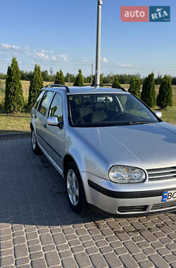 Універсал Volkswagen Golf 2001 в Городку