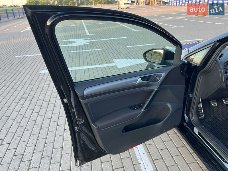 Універсал Volkswagen Golf 2016 в Луцьку