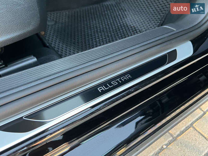 Універсал Volkswagen Golf 2016 в Луцьку