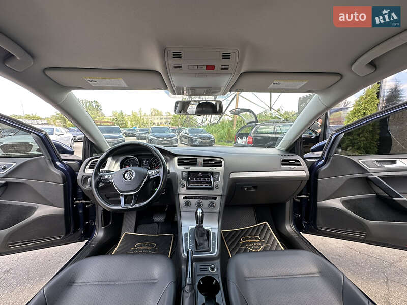 Хэтчбек Volkswagen Golf 2014 в Харькове