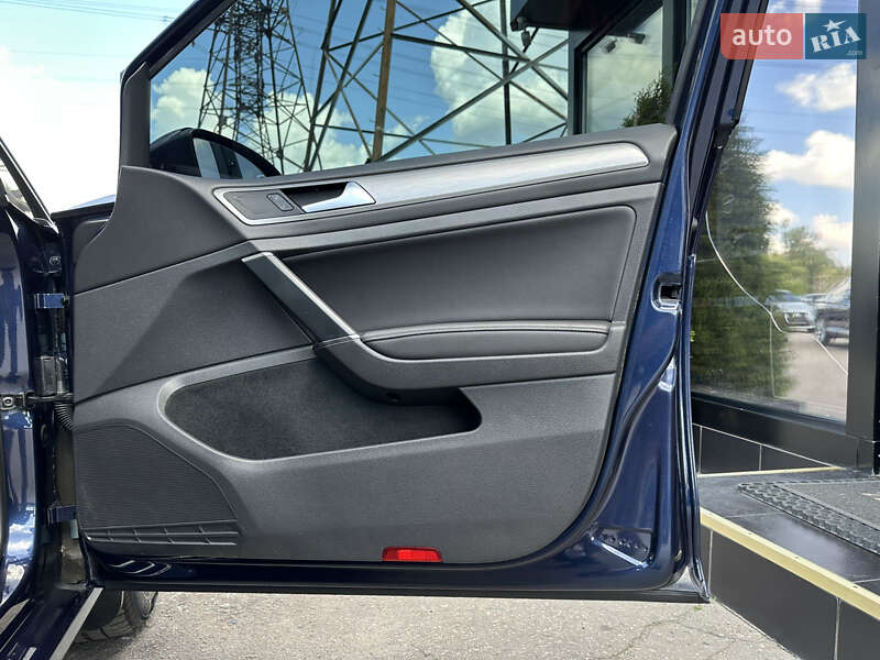 Хэтчбек Volkswagen Golf 2014 в Харькове