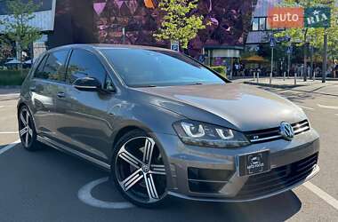 Хетчбек Volkswagen Golf 2016 в Києві