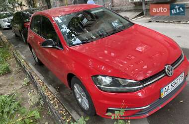 Хетчбек Volkswagen Golf 2018 в Києві