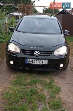 Хэтчбек Volkswagen Golf 2006 в Коростене