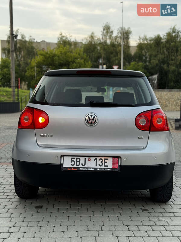 Хетчбек Volkswagen Golf 2005 в Тернополі