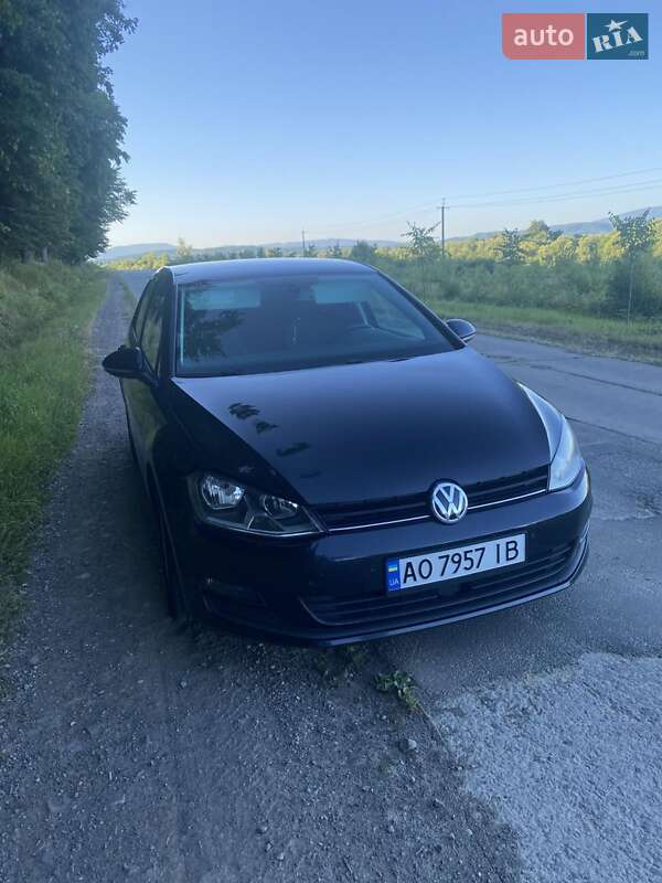 Хетчбек Volkswagen Golf 2013 в Мукачевому