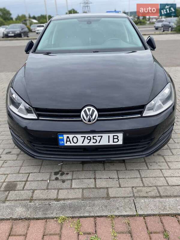 Хетчбек Volkswagen Golf 2013 в Мукачевому
